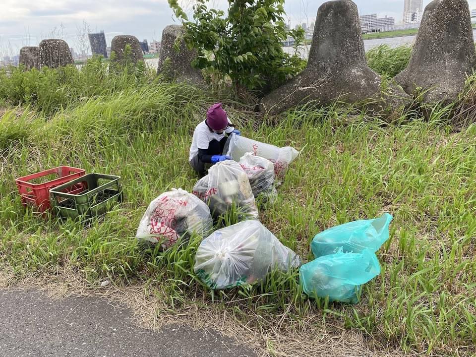 RiverCleanUpTKY's tweet photo. This past saturday!
#tokyoriverfriends #rivercleanup #plogging #cleanup #trashtag #plogger #dontlitter #ゴミ拾い #ボランティア #ビーチクリーン #beachclean #garbagepickup #litterpicking #ポイ捨て禁止 #プロギング #環境問題 #環境保護 #sdgs #クリーンアップ #夢拾い #ごみ拾い https://t.co/QxQ1fzbTbq