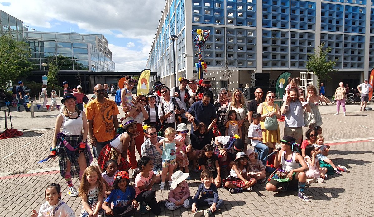 My_MiltonKeynes's tweet photo. What an incredible festival of colour, music, food and weird and wonderful creatures ☀️ Thanks Midsummer Festival for putting on a great event for Summer Solstice ☀️
#Miltonkeynes #midsummerfest #miltonkeynescitycentre https://t.co/E3AY0ZnC2u