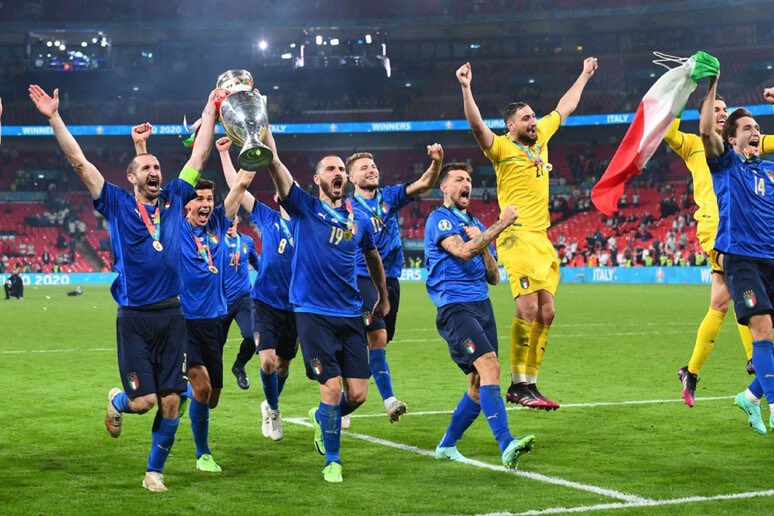 fineelinexwalls's tweet photo. e posso far finta di niente ma mi manca QUESTA squadra #CroaziaItalia #EURo2024 https://t.co/BEUUrFT6OV
