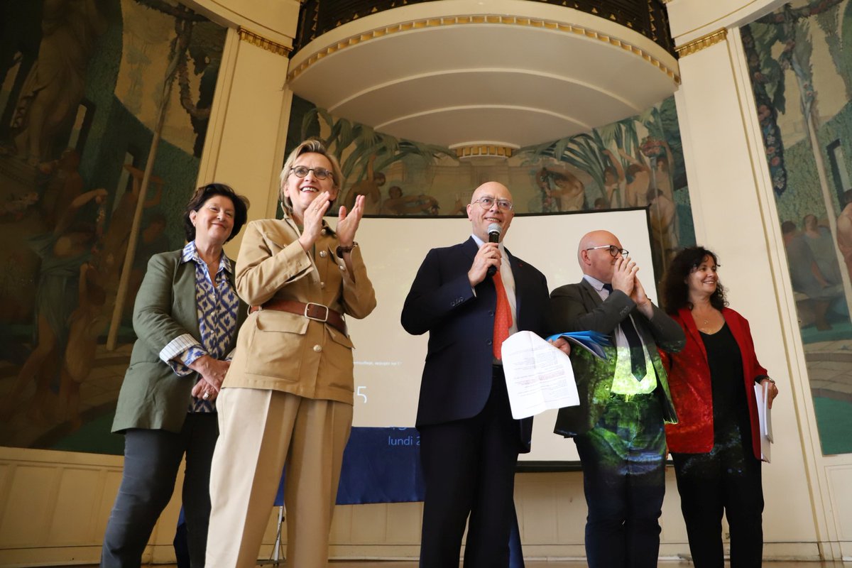 Intergénération expertise: Mme Gadet (@cgadet) on Twitter photo #intergénérationnel #dictée Organisation d'une dictée intergénérationnelle sur le sport "Génération 2024" <a href="/Academie_Paris/">Académie de Paris</a> /<a href="/Mairie5Paris/">Mairie du 5e</a> : participation de 210 élèves et seniors.
Discours et remise de diplômes par le Recteur Bernard Beignier et la Maire <a href="/FBerthout/">Florence Berthout</a>
#JO2024 #intergénérationnel #dictée Organisation d'une dictée intergénérationnelle sur le sport "Génération 2024" <a href="/Academie_Paris/">Académie de Paris</a> /<a href="/Mairie5Paris/">Mairie du 5e</a> : participation de 210 élèves et seniors.
Discours et remise de diplômes par le Recteur Bernard Beignier et la Maire <a href="/FBerthout/">Florence Berthout</a>
#JO2024