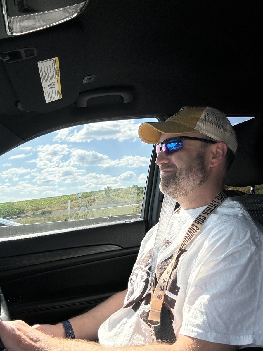 Cassie🏒🩰 tweet media