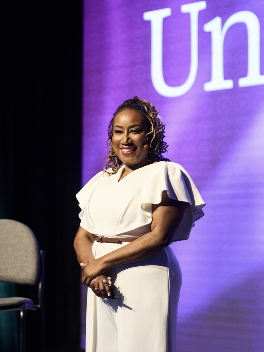 Lacey Robinson tweet media