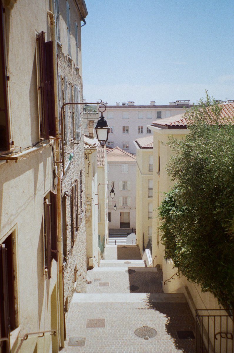 GOldGBeats_'s tweet photo. Cannes (1/2), Eze (3), Antibes (4) https://t.co/RrrcTkkwWH