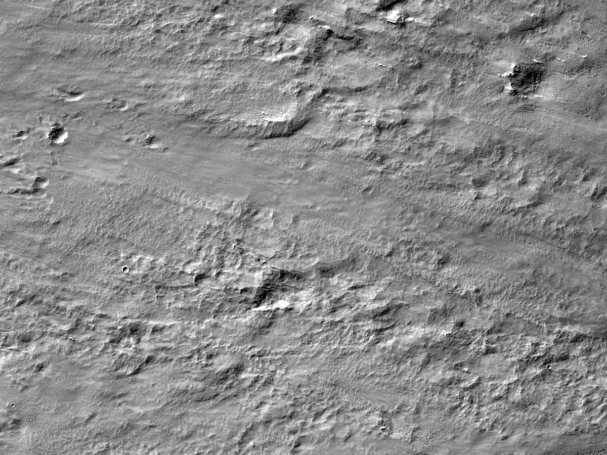 HiRISELatin's tweet photo. Eiectarum resen crateris faecum margo in Plano Hesperia

numerus: ESP_051808_1520
acquisitum: XV Augusti MMXVII
distantia a solo: 254 chiliometra

https://t.co/ZSMXiup5UQ
NASA/JPL-Caltech/UArizona
#Mars #NASA #Latin #scientia #astronomia #lingualatina https://t.co/VJyotIyk3w