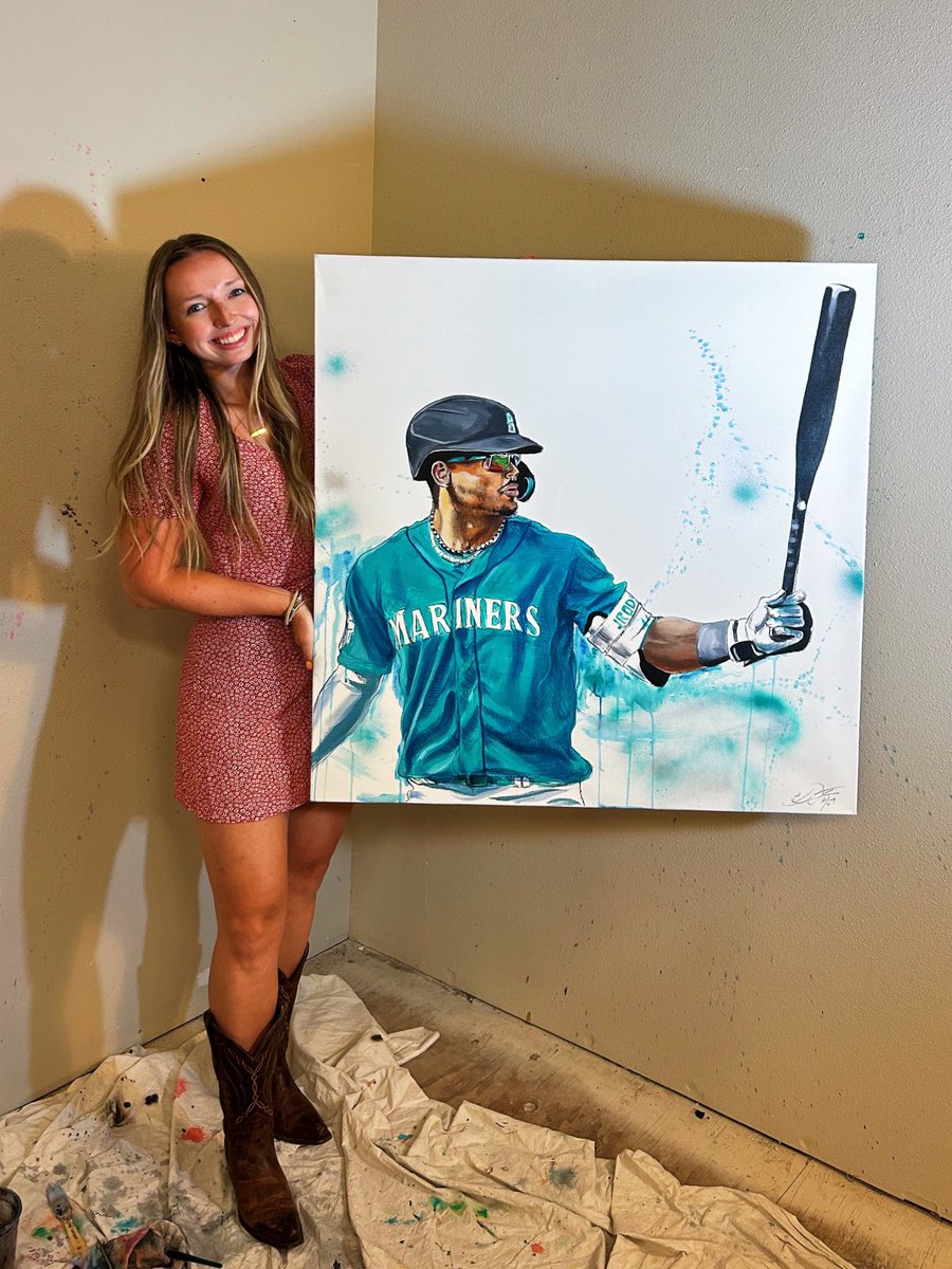 Abby the Sports Artist (@ambitionabby) on Twitter photo Finished off another custom piece today😮💨 This one of <a href="/JRODshow44/">Julio Rodriguez🇩🇴🦁</a> might be one of my new personal favorites! #TridentsUp Finished off another custom piece today😮💨 This one of <a href="/JRODshow44/">Julio Rodriguez🇩🇴🦁</a> might be one of my new personal favorites! #TridentsUp