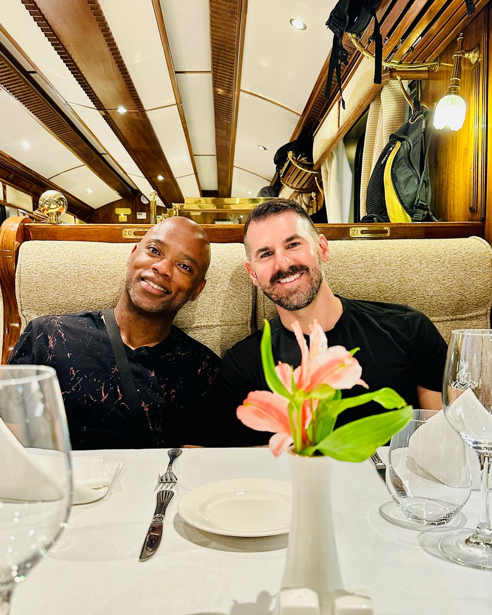 Hallo Leute 💪bin glücklich für heute wegen meiner Reisen heute brauche ich mehr Anhänger und Freunde hier