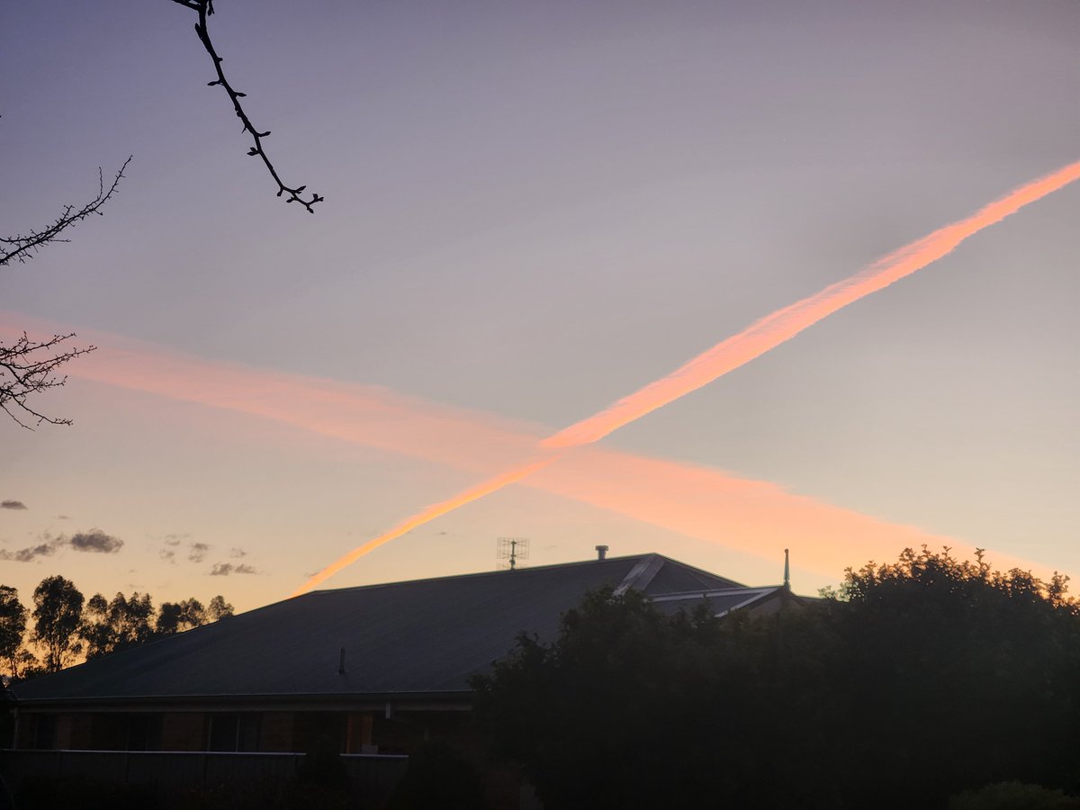 This morning's sunrise proudly brought to you by Elon Musk's X <a href="/elo/">Ole Begemann</a>