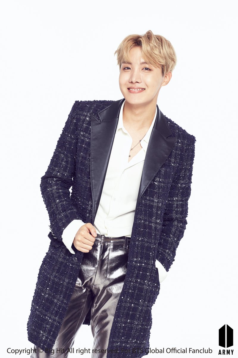Scans4jhope's tweet photo. 📌 4st Army Z.I.P (2017)
Thanks to: BTS Archive
#jhope_archive #ArmyZip #JungHoseok #jhope #Hoseok #BTS #Hobi #제이홉 #정호석 #호석 https://t.co/NNqbf72lfP