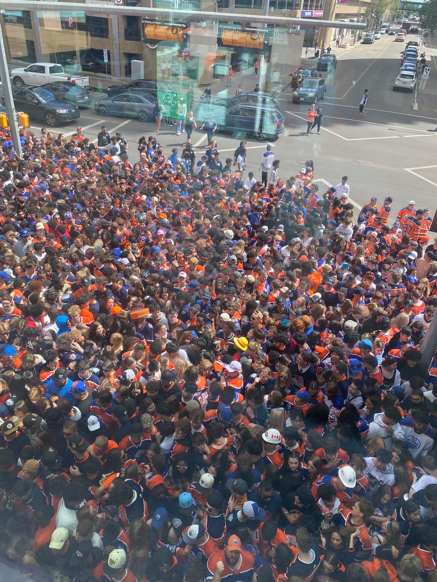 They have lost contain on line to Moss Pit. This is a fraction of the like that snakes several blocks.