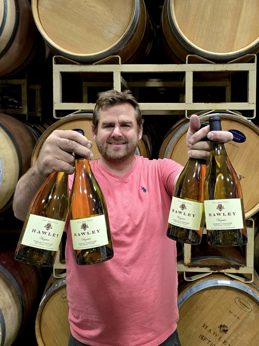 HawleyWines's tweet photo. The long wait for Estate Viognier is almost over!! 🥂🥳
Join us on Saturday, July 13th, at the downtown Healdsburg Tasting Room and Art Gallery for the first ever pouring of 2023 Estate Viognier! To RSVP email taste@hawleywine.com to let us know your party size. https://t.co/vPwrBDirxy