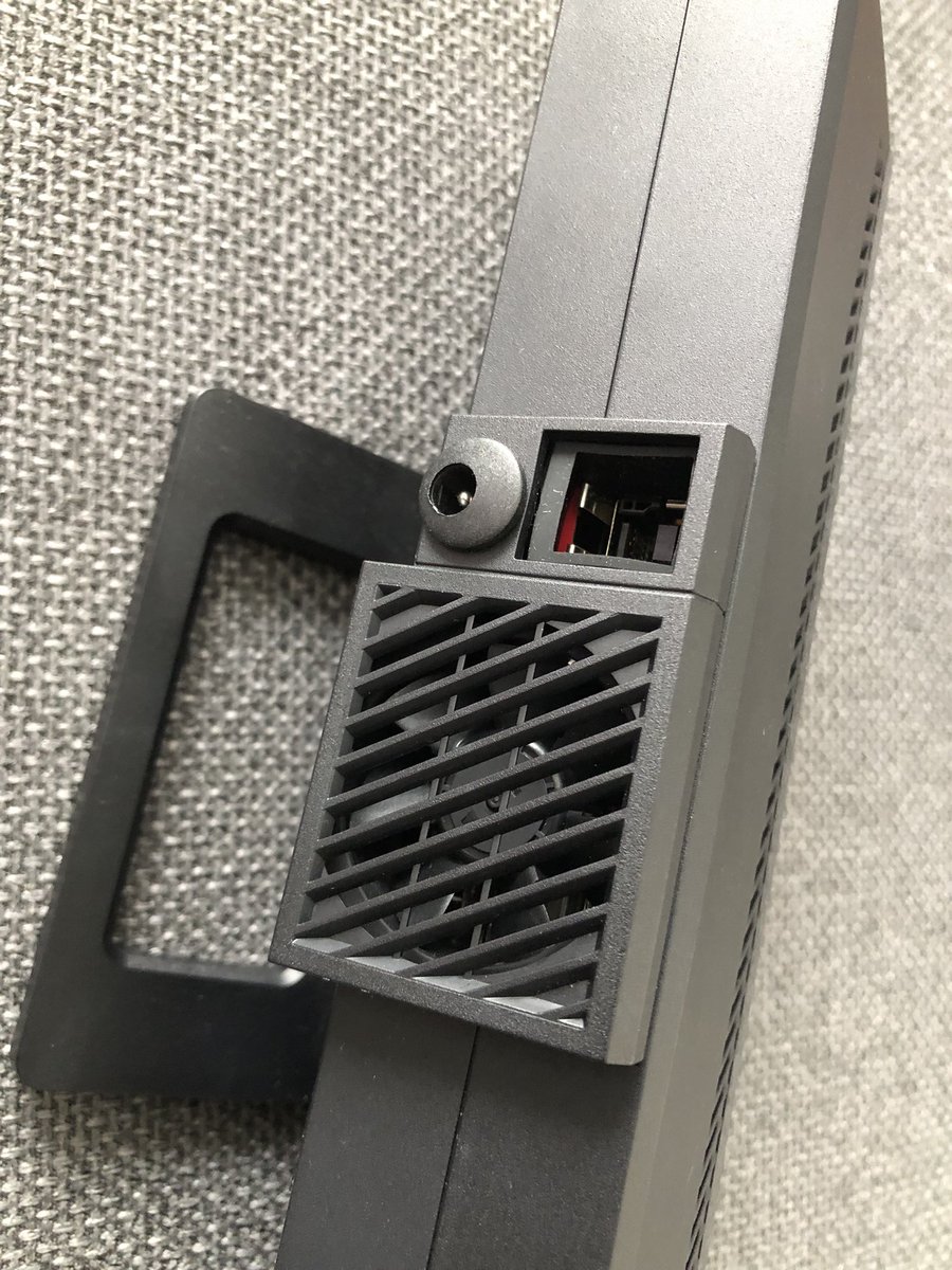 Banzai_Edition's tweet image. Kinect modifié dispo et compatible toute les xbox one et pc pour les scan d’impression 3D. Me MP pour plus d’info #xboxone #kinect #impression3d