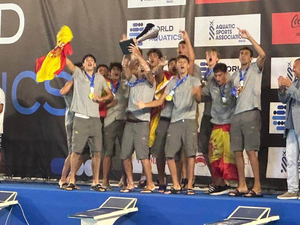 Secció de Waterpolo de la UE Horta tweet media