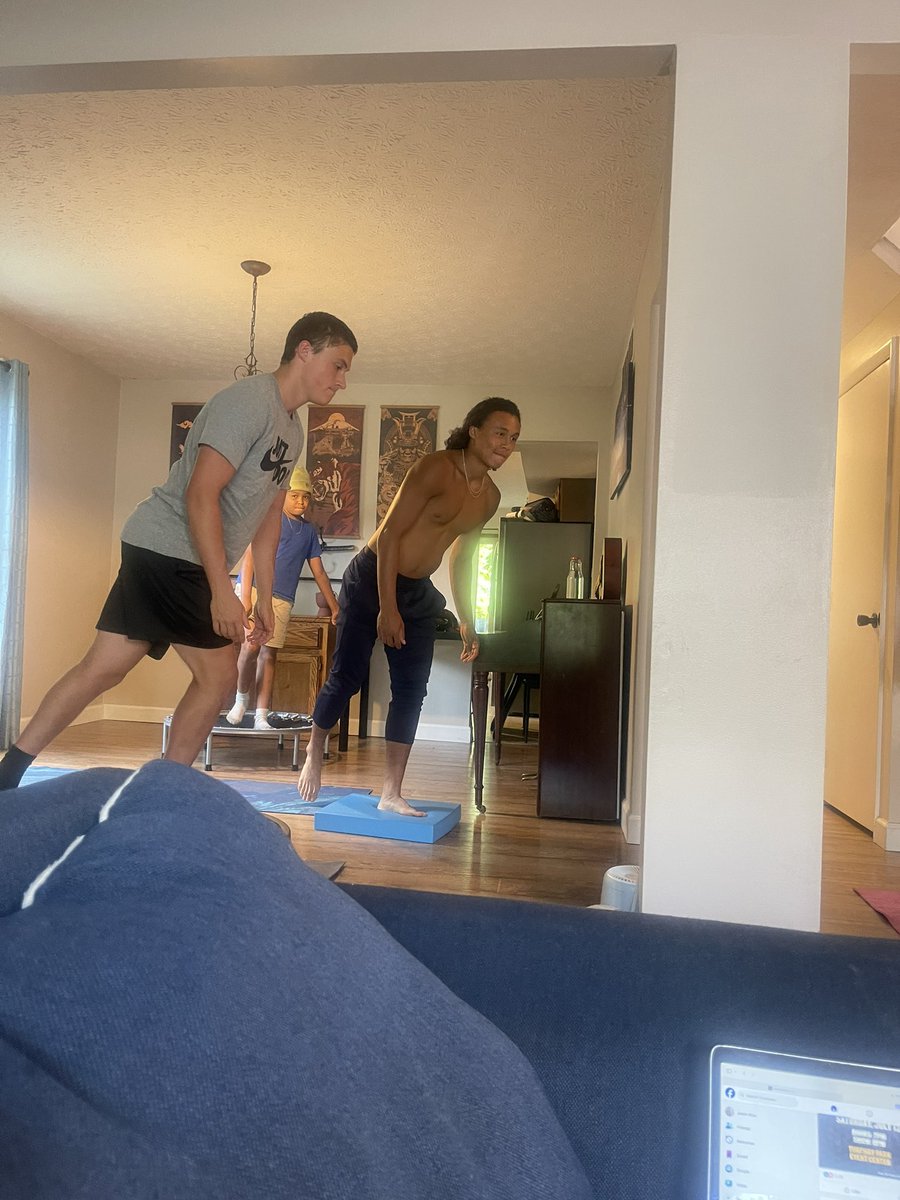 RiceFitness1's tweet photo. Part of our training is Pilates, Gyrokinesis and joint integrity work….we build complete athletes @MealprepRice @MicahWeaponX @gunnarhoff_18 @elijahthehawk @isamuthebadger @Benjiricerollon @ColinDaniels345 @MoellerFootball https://t.co/9kB0dmvhYj