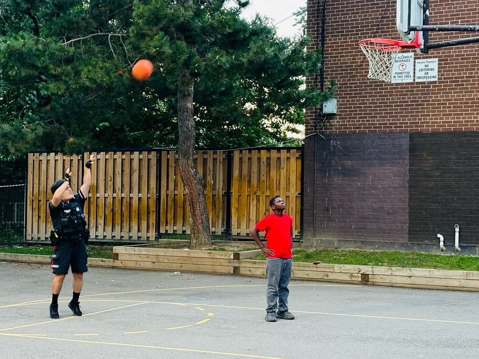 23 Division NCO’s on bike patrol 🚲 within our Mount Olive and Martin Grove areas … We are committed to our Communities !!! <a href="/TPS23Div/">23 Division</a> <a href="/TorontoPolice/">Toronto Police</a> <a href="/TPAca/">Toronto Police Association</a> <a href="/TPS_CPEU/">Community Partnerships & Engagement Unit (CPEU)</a> <a href="/tps39/">Kristy Smith</a> <a href="/TPSMyronDemkiw/">Chief Myron Demkiw</a> #torontopolice #community #support #safety