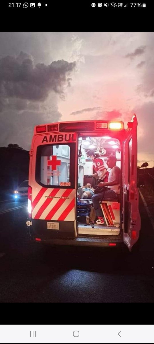 thisispratt's tweet photo. Cómo empezó // Cómo va 

Feliz 24 de Junio
♥️⛑🚑
 #DiadelSocorrista https://t.co/6GlDkTc0zv