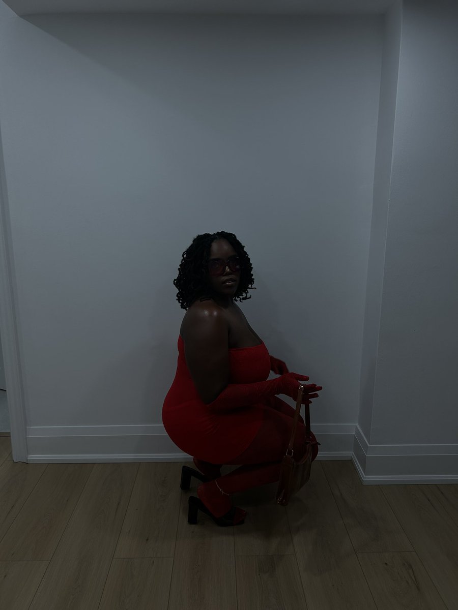 danashaaa__'s tweet photo. welcome 27 🥀 https://t.co/fCKkITtCvJ