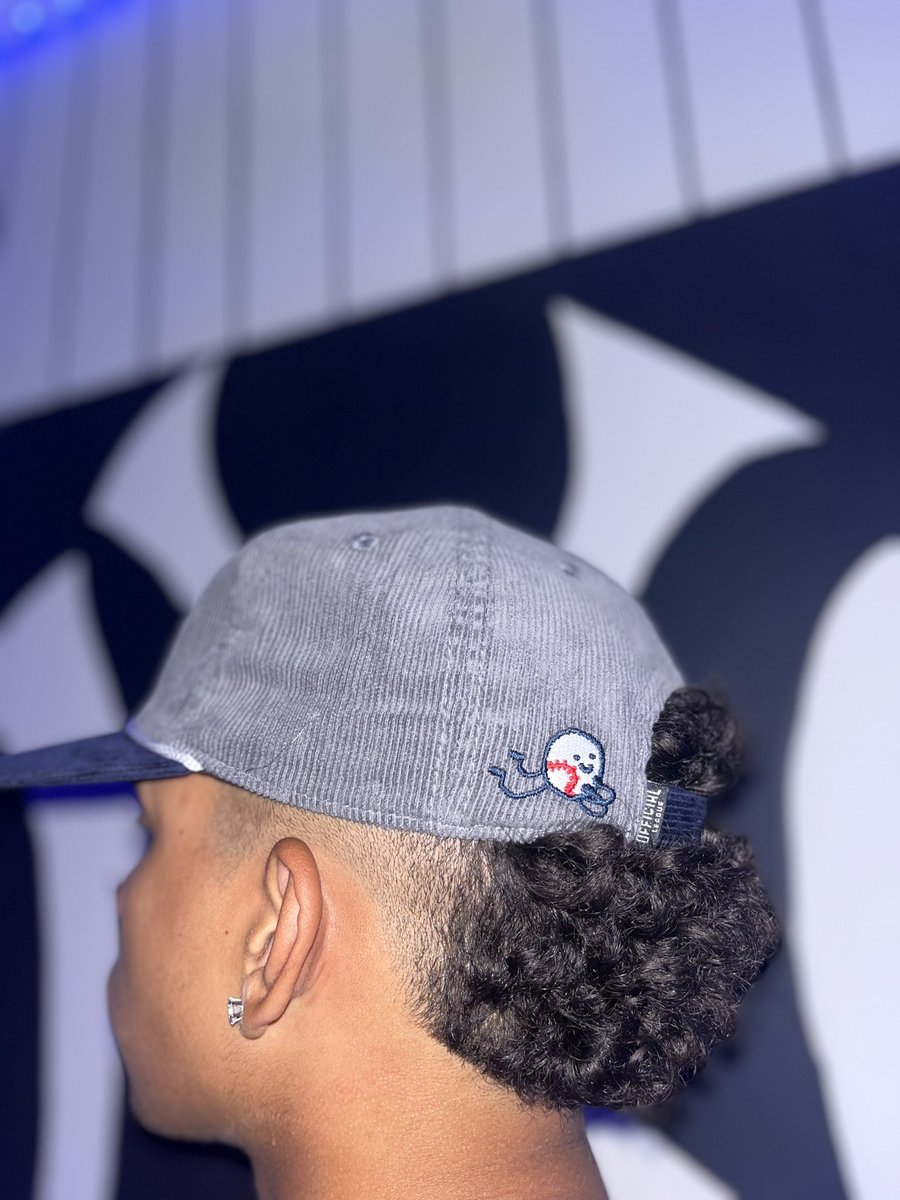marioagomez_1's tweet photo. GIVEAWAY: I have teamed up with Official League to giveaway this limited-edition New York inspired hat!

To be eligible to win, RT this tweet and follow me and @officialeague

Winner will be contacted in 24 hours! https://t.co/MMYLKm9nbx