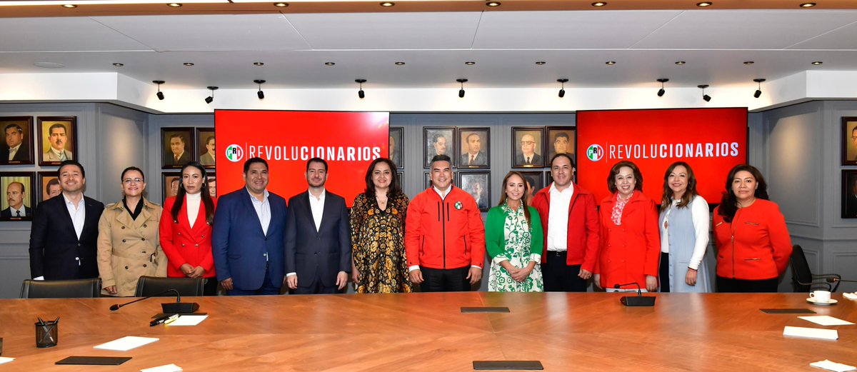 Me reuní con las Diputadas y Diputados Electos del <a href="/PRI_EDOMEX/">PRI Estado de México</a> para trabajar juntos en la ruta legislativa y defender desde el Congreso Local el futuro de las y los mexiquenses. ¡El PRI siempre pondrá por delante el bien de la ciudadanía, vamos con todo!