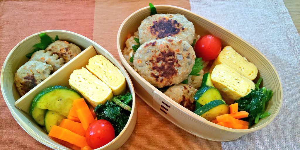 mile_tabi's tweet photo. 今日のお弁当🍱
ハンバーグ😀

#曲げわっぱ
#お弁当記録 https://t.co/WltRqyKbQn