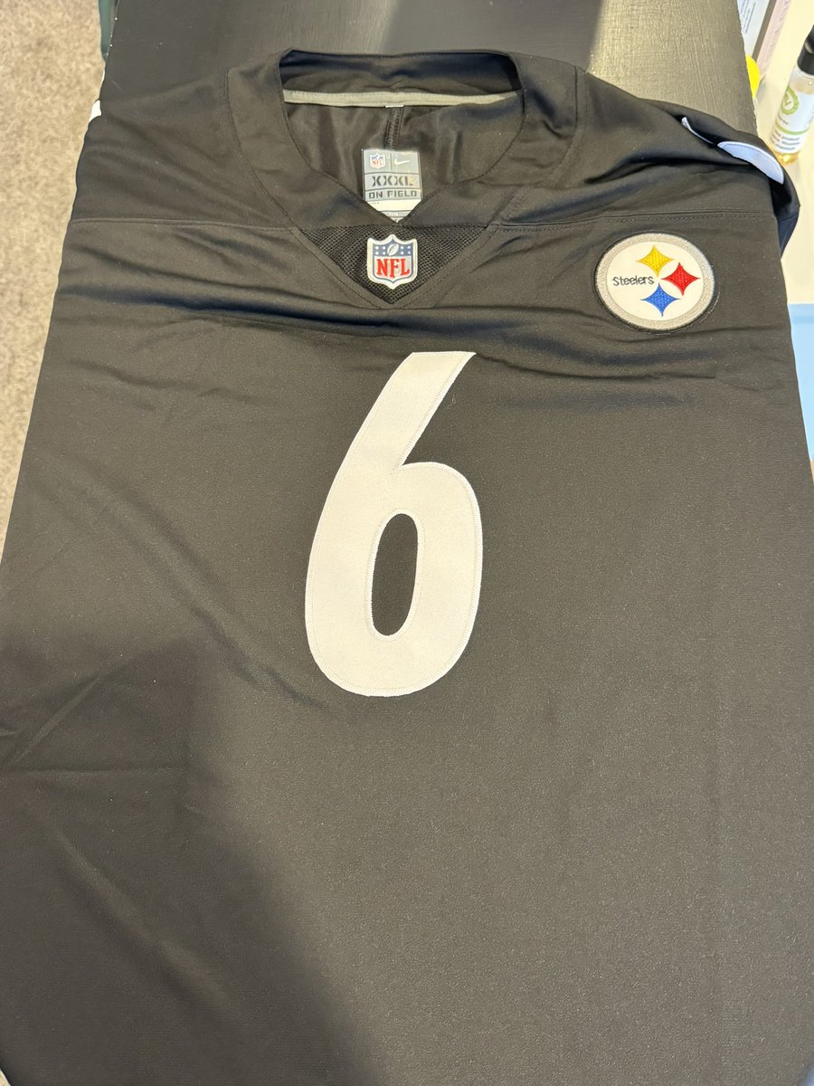 Hensel23's tweet photo. @PghSprtsJerseys Big thanks! Super good quality and great communication. Will definitely buy again in the future! https://t.co/1sLk16DzxO