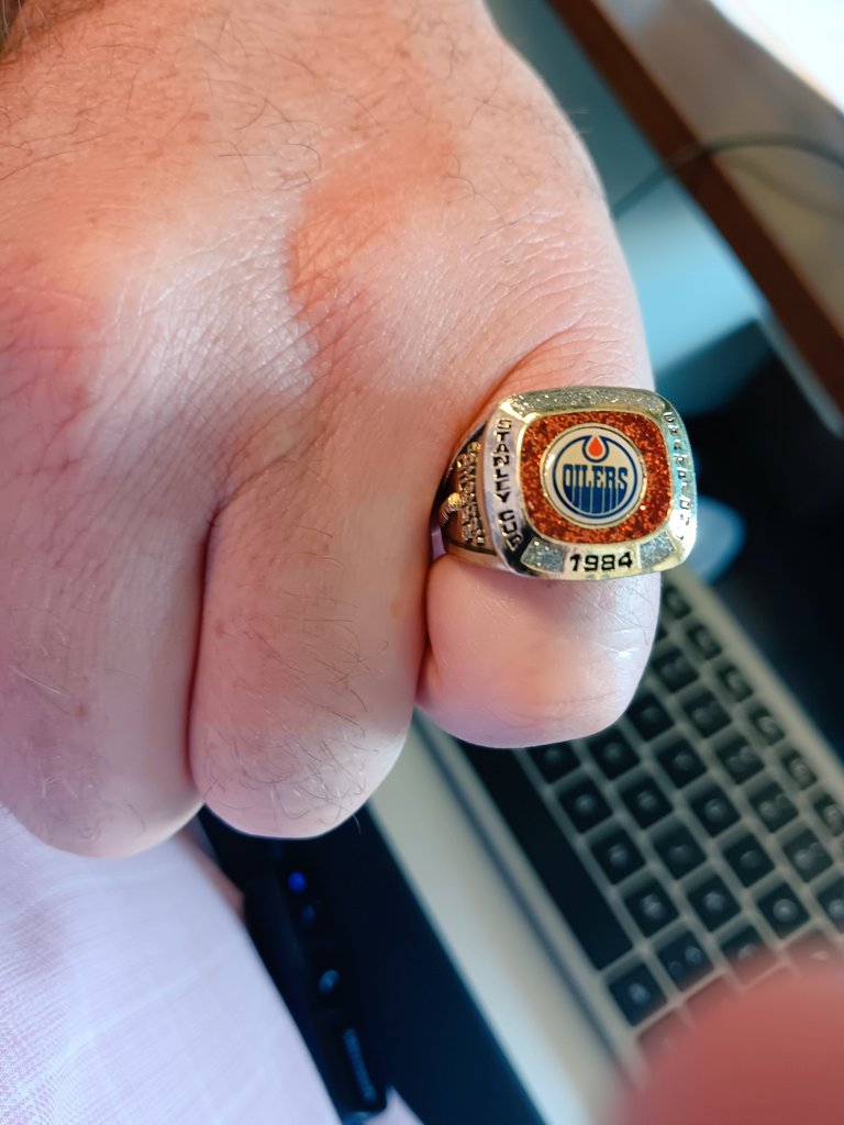BuckStyled's tweet photo. Make it real in 2024 baby. #CBC #StanleyCup #MolsonCanadian #OilersIn7 #WeWantTheCup #Sportsnet #TSN #YEG https://t.co/7sGIpR5tNX