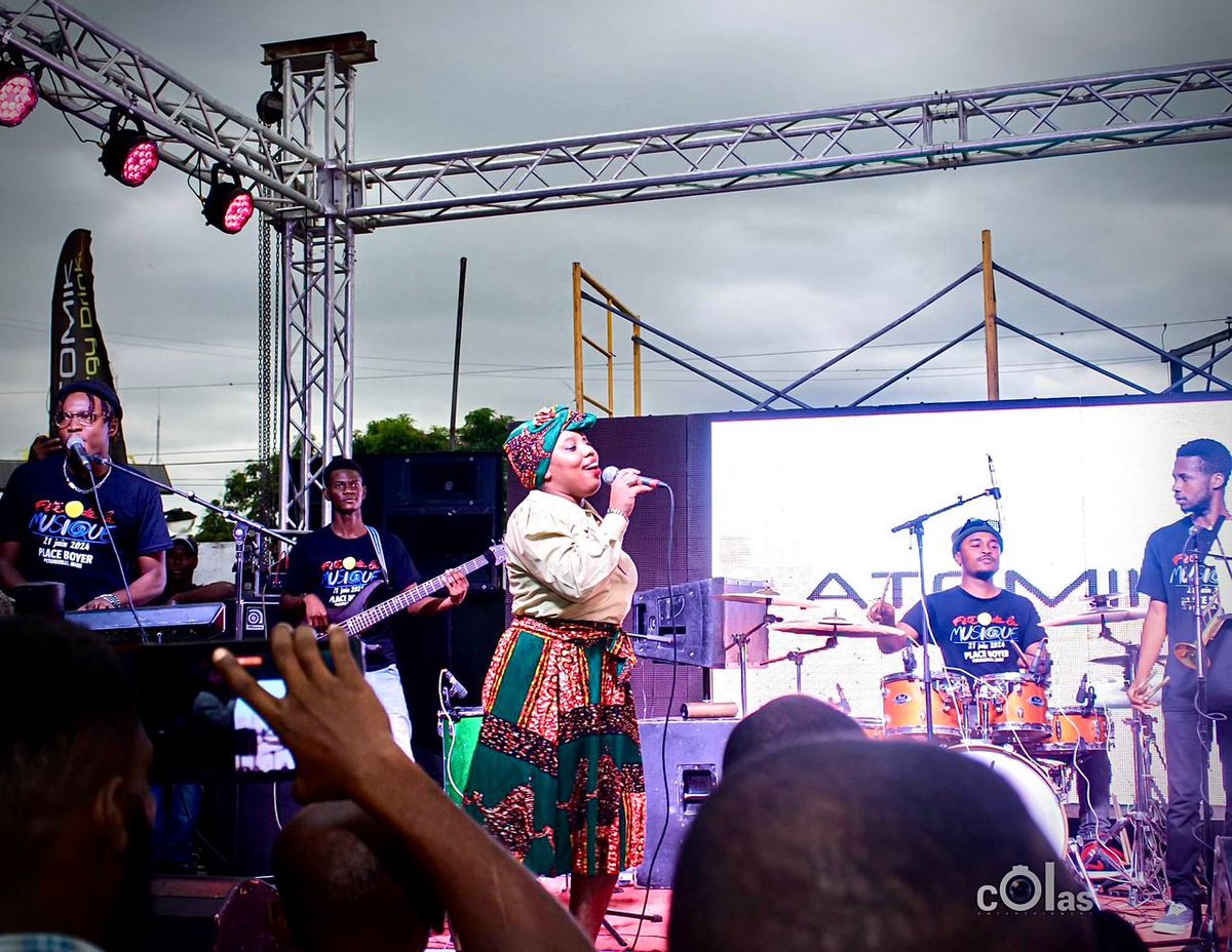 Mizik se lanmou ak pataj. M pa t ka kite fèt mizik la pase san m pa t pataje lanmou ak limyè ansanm ak ou…

Mèsi paske w te la 🧡🦋🧡

Lizay pou <a href="/reggaemapou/">Reggae Mapou</a> <a href="/handzupgroup/">HANDZUPgroup</a> <a href="/ColasEntert/">Colas Entertainment</a>

#vanessajeudi #solsticeete2024 #happymusicday #fetedelamusique #womeninmusic #bosalmizik