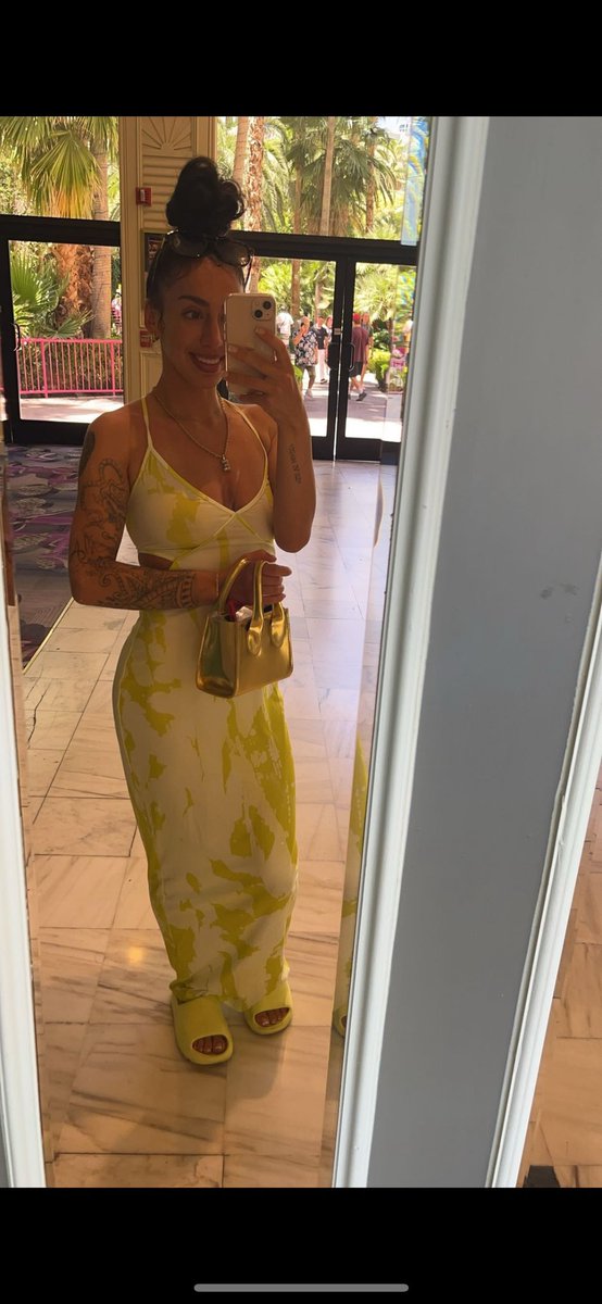 EvelynRaps's tweet image. Selfie dump🫶🏽