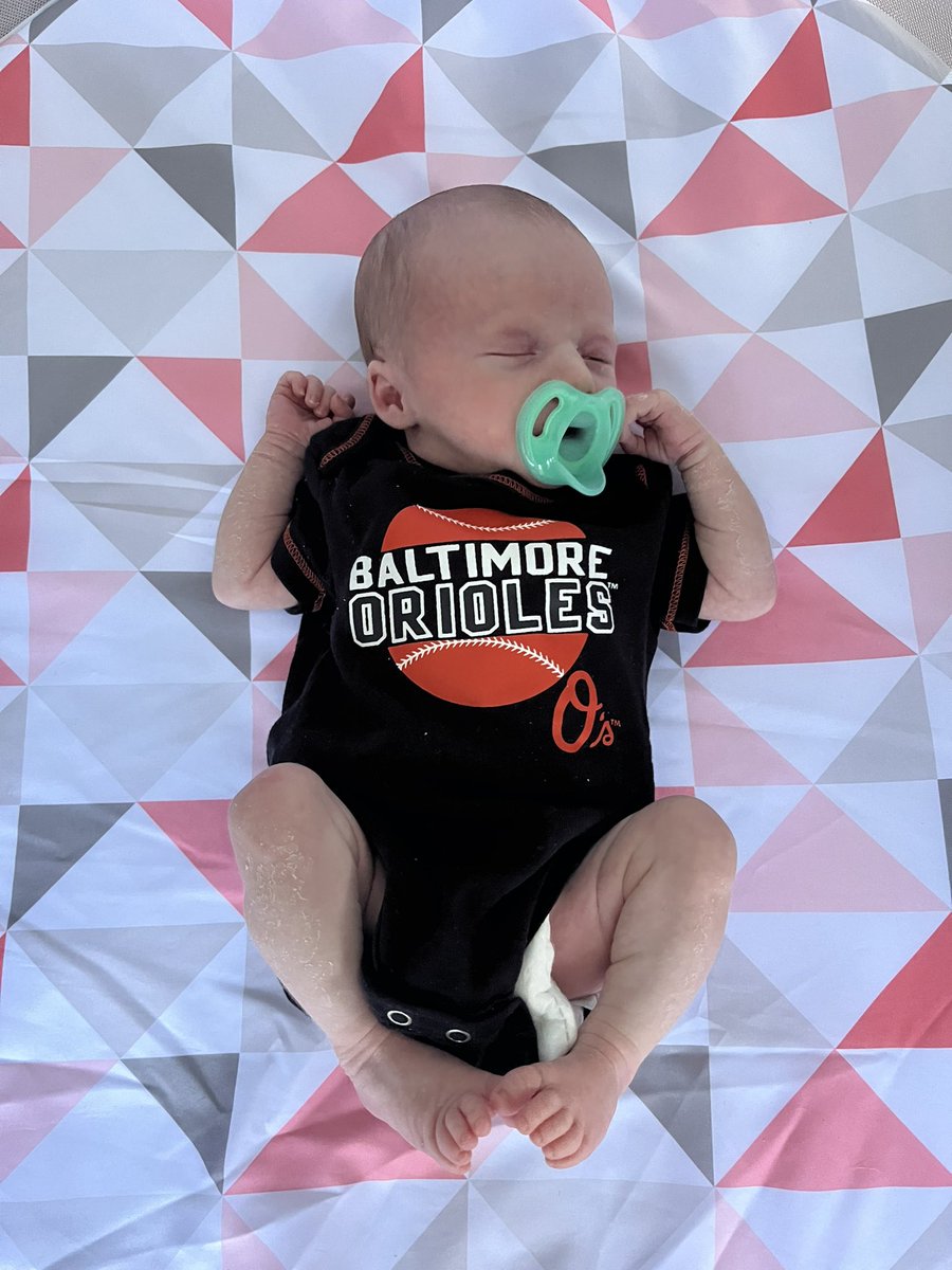 samaba's tweet image. Introducing the newest @Orioles fan! Welcome to the world June 🧡 🖤 Let’s Go O’s! #birdland
