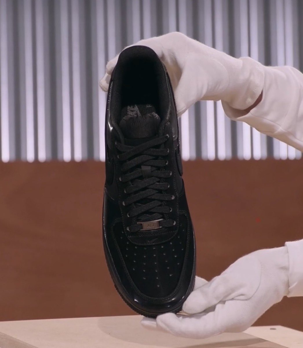 sneaker_wars's tweet photo. 【海外2024年発売予定】NIKE AIR FORCE 1 LOW "VANTA BLACK"
⇒https://t.co/ez0TkxYhwz
#sneakerwars #スニーカー #ナイキ https://t.co/uBGnM8d9Rj
