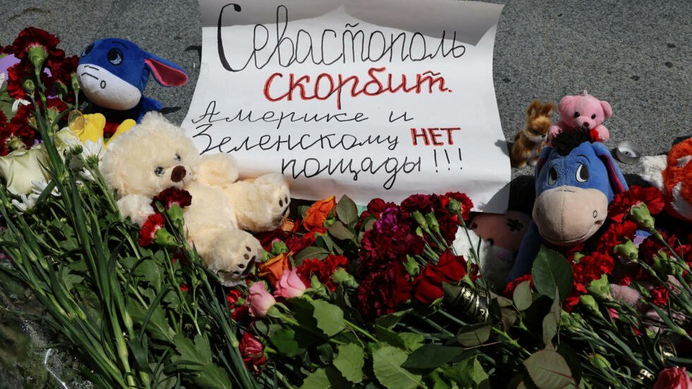 ClementsWi89895's tweet photo. The Kremlin threatened on Monday to retaliate against the United States, accusing it of "killing Russian children" in what Moscow said was a response to Ukraine's use of American missiles in a strike over Crimea. https://t.co/zjl2ApZ9ts