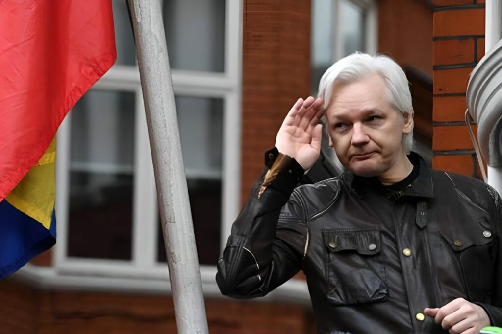 Con satisfacción conocimos que Julian Assange quedará en libertad, una victoria de la verdad, tras los injustos años en prisión y de persecución política por mostrar al mundo los crímenes cometidos por EEUU en Afganistán e Iraq.