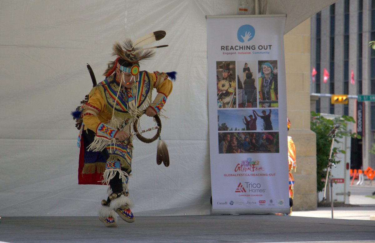 Weekend event <a href="/globalfestyyc/">GlobalFest</a> ONEWORLD PICNIC Harley Hotchkiss Gardens #downtowncalgary #exploredowntownyyc #IndigenousHistoryMonth❤️🍁🌞