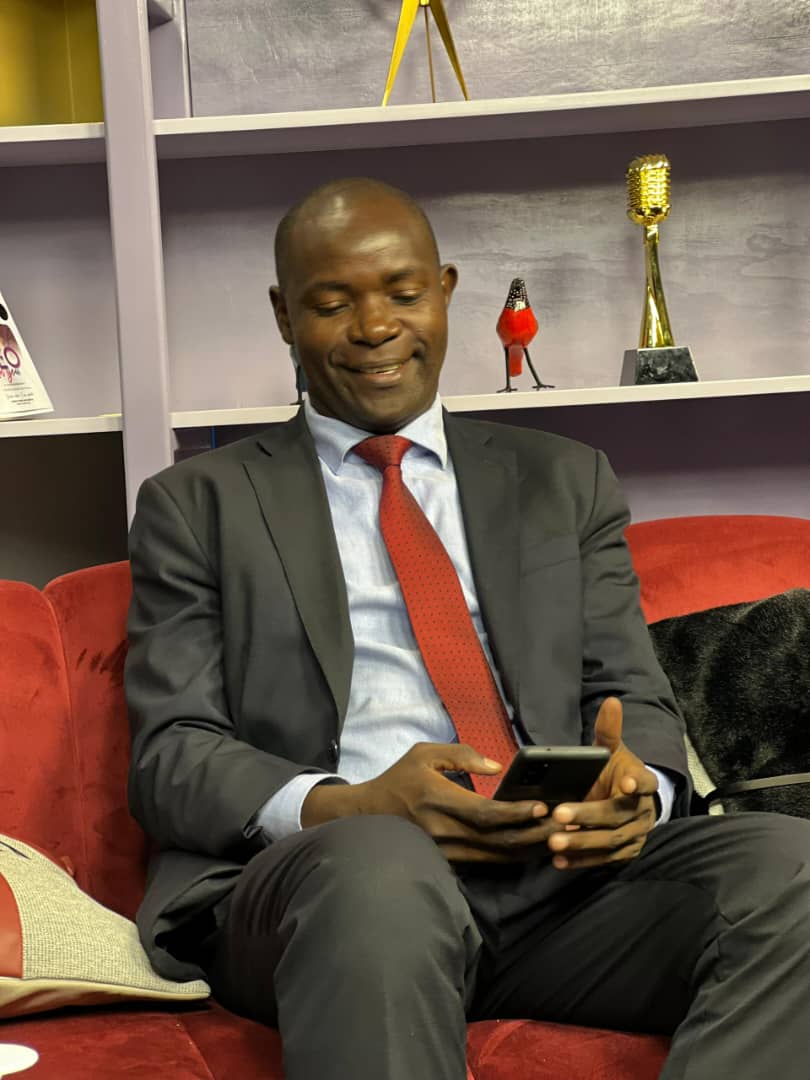 MaleMabiriziHKK's tweet photo. "Use Hashtag #TextTheThief..
1.Anita Among 0773000067
2.Kinyamatama 0785 938 792
3.Mpuga 0772418504
4.Akampurira Prossy 0775996024
5.Afoyochan Esther 0772674251
6.Silwany Solom 07738448814
7.Kabanda David 0782717988" @AgoraCFR @AAgather @GodwinTOKO @SpireJim https://t.co/o6o3eSEsxl