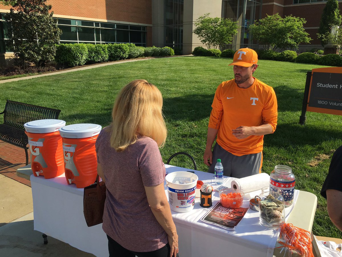 CHANNEL_TN_'s tweet image. How it started:                  How it’s going: