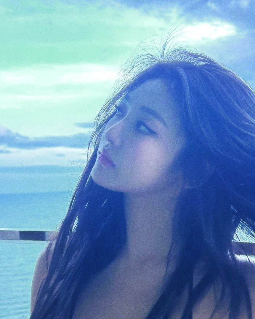 ningr's tweet photo. “ding-ding-dong!” %♡ look at how peaceful i can appear in the morning! fluttering my camera style very close and i seem to be a model even like this. i'm so fortunate, and you'll adore the pictures i take when everything is stunning. guess i'm a hella stunner https://t.co/2SJU5HEbSA