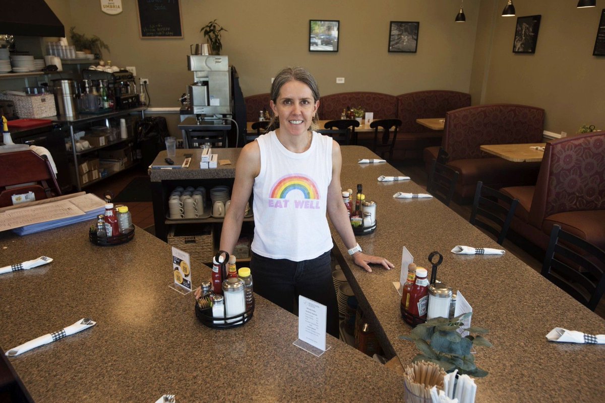 Boulevard Bistro in Logan Square picks up where other classic Chicago diners left off.  buff.ly/3XF19l0