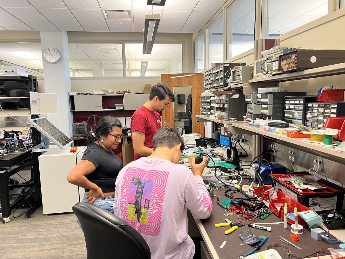 WengGroup's tweet photo. Glad to host a group of diverse undergraduate students for their Summer Research Experience Program supported by @DOE and @NSF - Their first lab day is about assisting on assembling gas sensor instruments in my lab. https://t.co/gusu7VCLjX