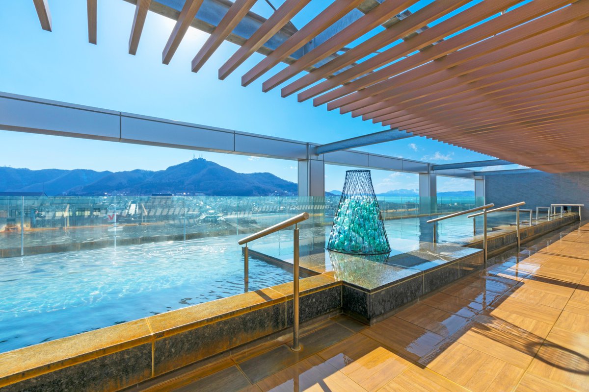 HOTEL&SPA センチュリーマリーナ函館【公式】 (@centurymarina) on Twitter photo #フォローリポストキャンペーン FINAL♪
名探偵コナン 興行収入150億突破記念!
最高グレード客室「ロイヤルスイート」の
無料宿泊券プレゼントキャンペーンを開催中です!
【応募方法】
① <a href="/CENTURYMARINA/">HOTEL&SPA センチュリーマリーナ函館【公式】</a> をフォロー
② この投稿をリポスト
▼続く #フォローリポストキャンペーン FINAL♪
名探偵コナン 興行収入150億突破記念!
最高グレード客室「ロイヤルスイート」の
無料宿泊券プレゼントキャンペーンを開催中です!
【応募方法】
① <a href="/CENTURYMARINA/">HOTEL&SPA センチュリーマリーナ函館【公式】</a> をフォロー
② この投稿をリポスト
▼続く
