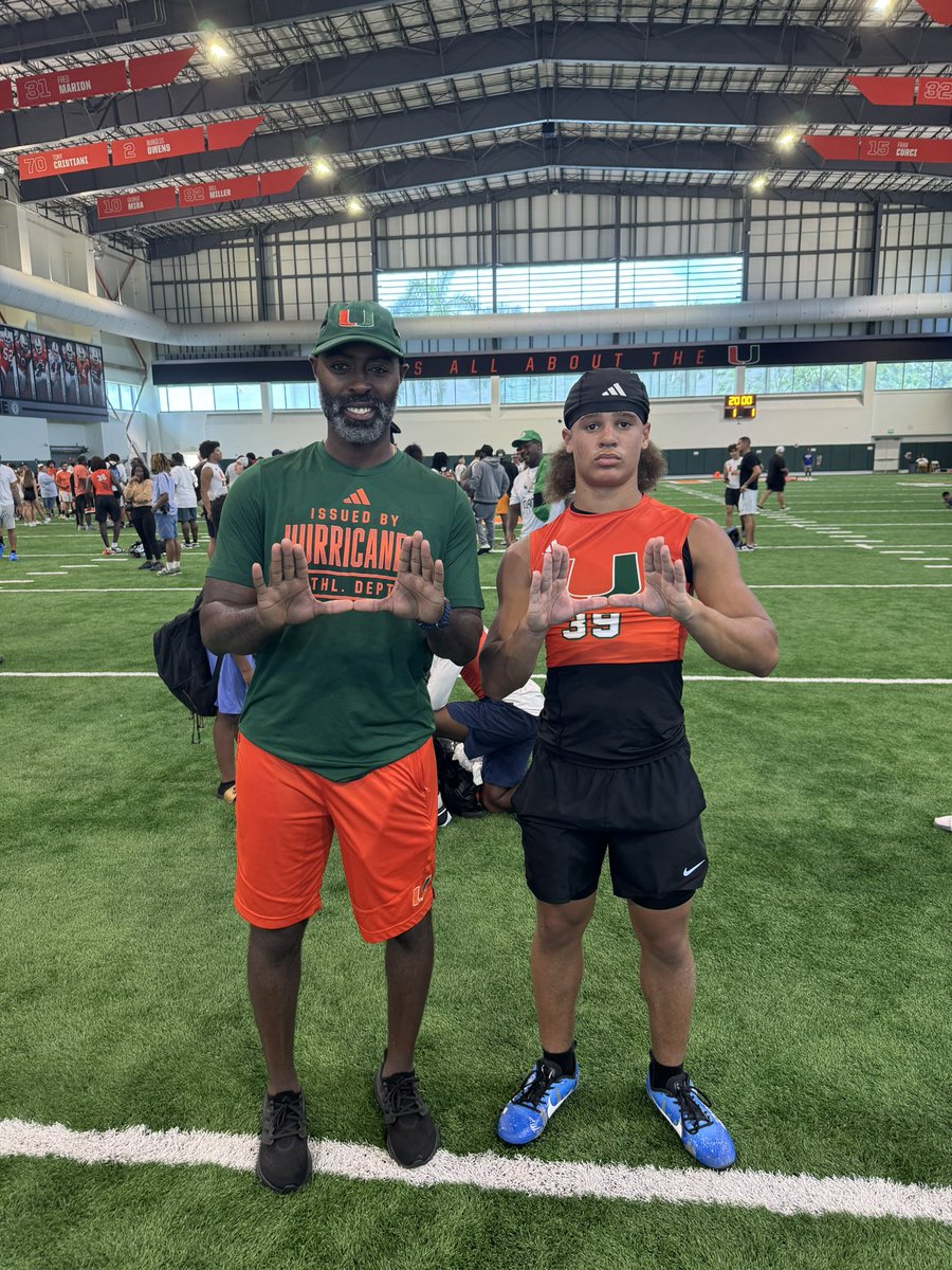 hudson_h3's tweet image. Had a good day at the university of Miami football camp. Thankful to connect with many coaches! @Co_Jackson21 @MiamiHurricanes @Nadeboyz #agtg #ballin #ballout