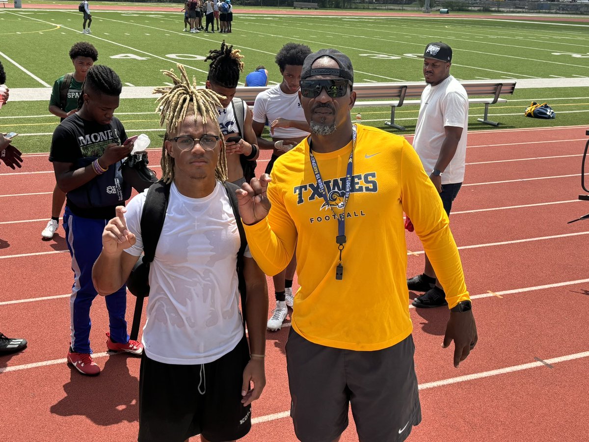 Christopher Ross✝️⭐️ tweet media