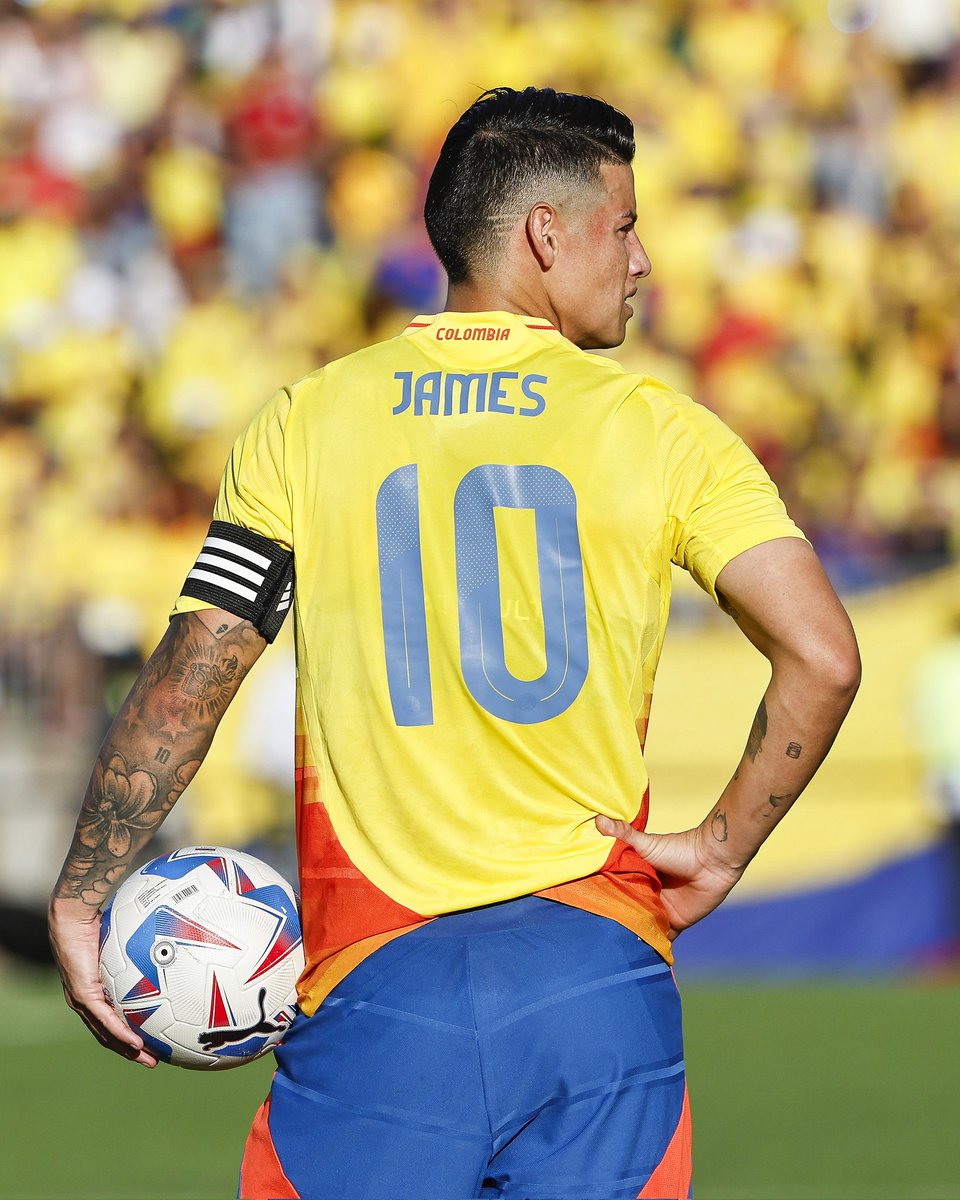 El fútbol está presente en Houston, lo pone James Rodríguez.