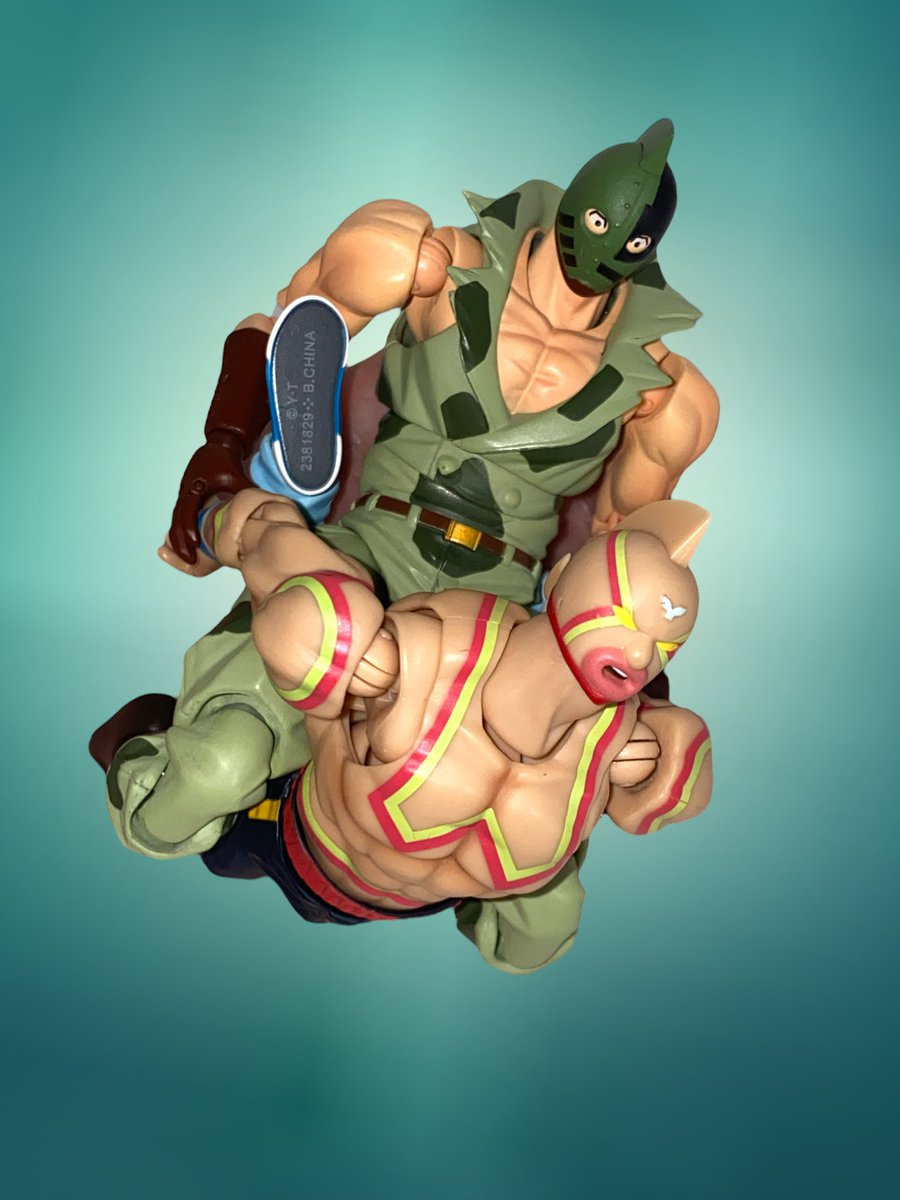GQ4CB7CbwAArpIm.jpg