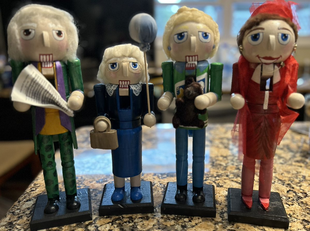 “Look what I found! Sheet music!” Incredible golden girl nutcrackers commissioned by amazing artist, sudiescorner on Instagram! 😍