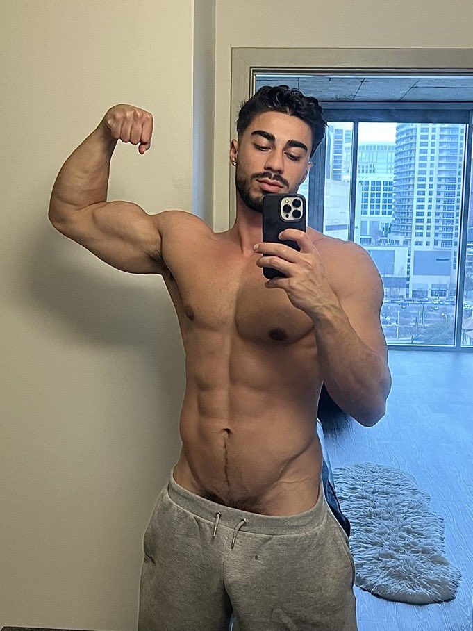 ⠀
⠀
    ❛ —— * ‘  zaddy.