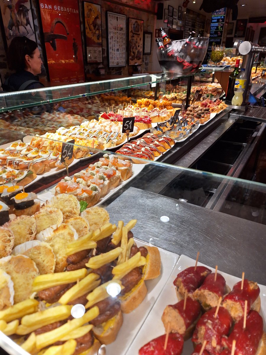 epicureanexpats's tweet photo. What are your favorite type of tapas/pintxos?

Mine: garlic shrimp, anything with with tuna.
#MondayFriends #tapas #pintxos https://t.co/F1KpmpjUOD