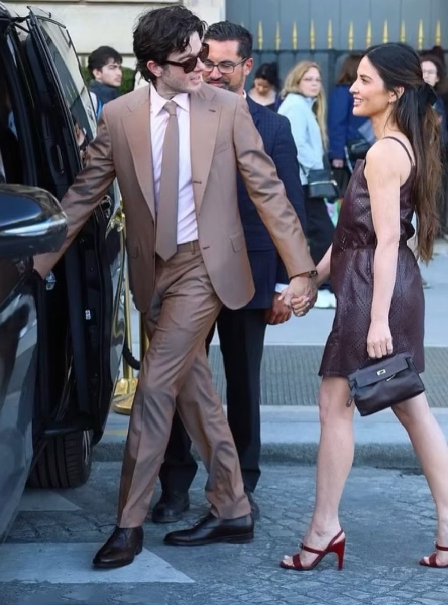 Name a cuter couple I’ll wait. <a href="/MulaneyNot/">Not John Mulaney</a>