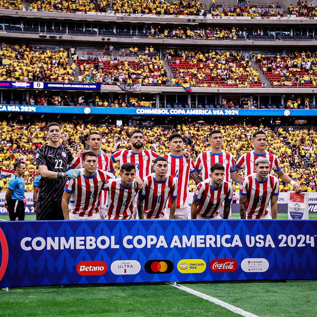SrFutbolPy's tweet photo. Después de 49 años, Paraguay volvió a perder en su debut dentro de una Copa América. La Albirroja cayó ante Colombia y complicó todas sus chances de meterse a la fase decisiva.

🇵🇾 Hay que sumar sí o sí ante Brasil para seguir con chances. https://t.co/yzmKSq0Uim