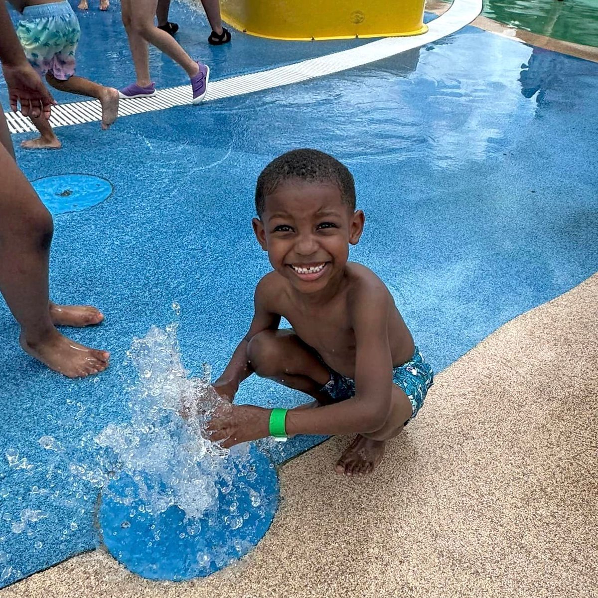 Anne Frank IA tweet media