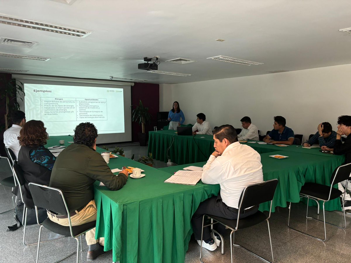 Com_industria's tweet photo. 🌤️Hoy tuvimos las segunda sesión de la🙋‍♀️🙋‍♂️capacitación y 📒actualización interna de @CONUEE_mx  sobre los 𝗦𝗶𝘀𝘁𝗲𝗺𝗮𝘀 𝗱𝗲 𝗚𝗲𝘀𝘁𝗶𝗼́𝗻 𝗱𝗲 𝗹𝗮 𝗘𝗻𝗲𝗿𝗴𝗶́𝗮 #SEGn. El tema que se abordó fue🧑‍💼👩‍💼𝗣𝗹𝗮𝗻𝗶𝗳𝗶𝗰𝗮𝗰𝗶𝗼́𝗻
🔎Más información en👉 https://t.co/2uoW2uw0LG https://t.co/3DBMZ4KaLv