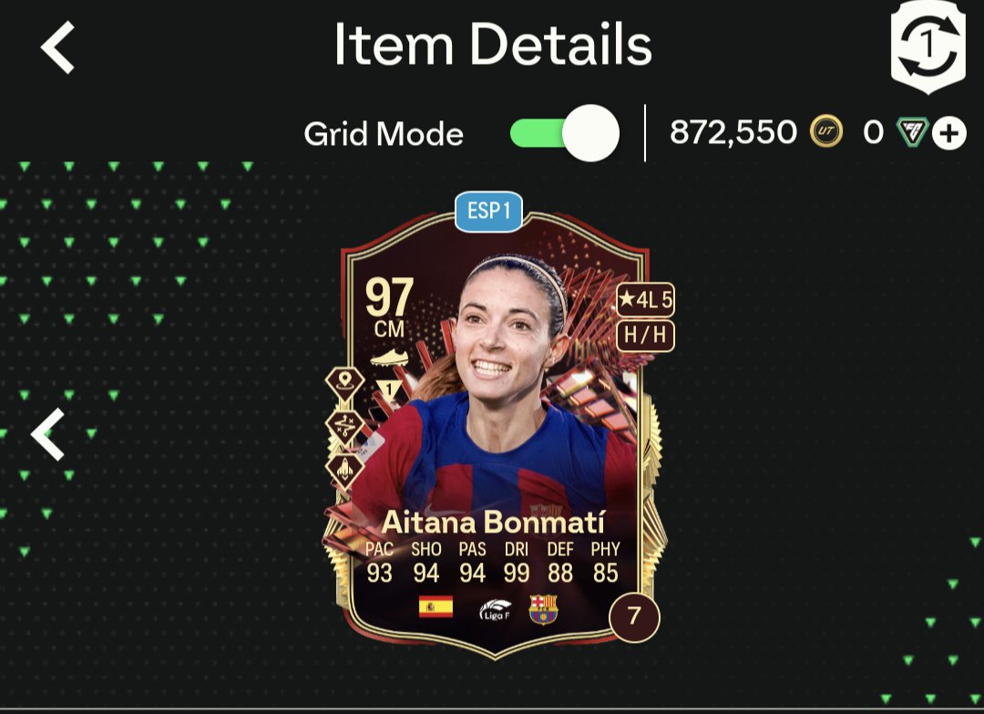 Este Fut Champions no llegué a las 12 victorias, pero en el pack de 10 vino una linda sorpresa. Igual no reemplaza a Capdevila me parece. El rojo de Aitana bastante decente también